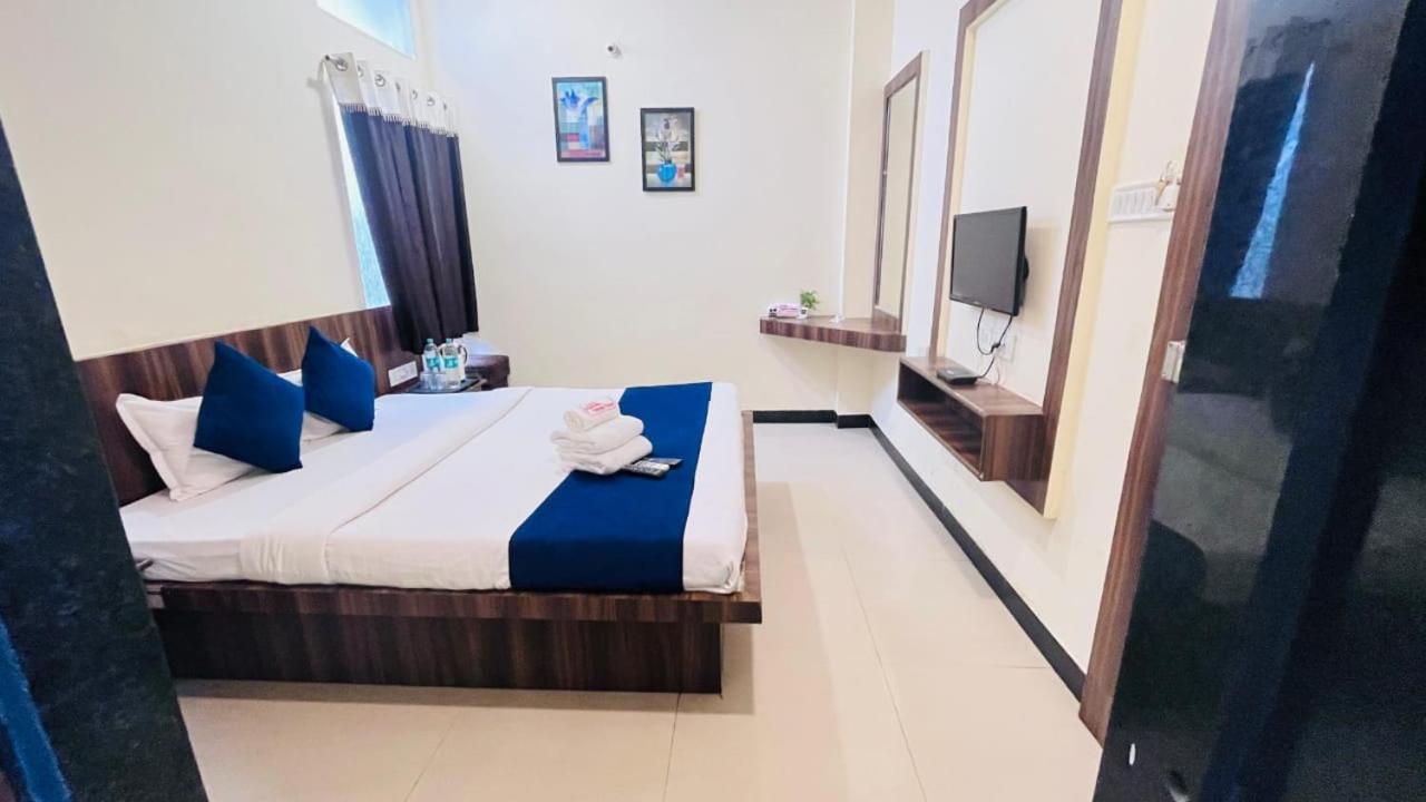Hotel Ashoka Palace اوجاين المظهر الخارجي الصورة