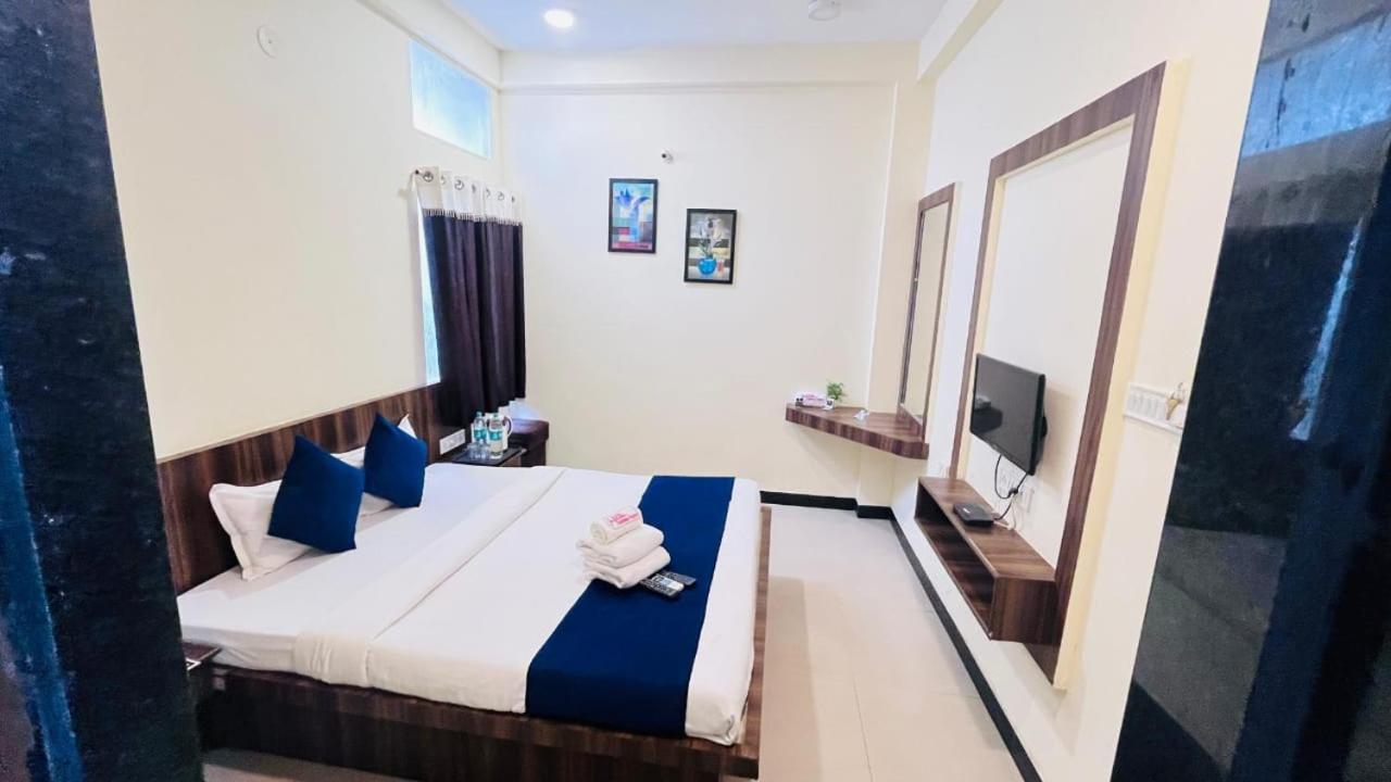 Hotel Ashoka Palace اوجاين المظهر الخارجي الصورة