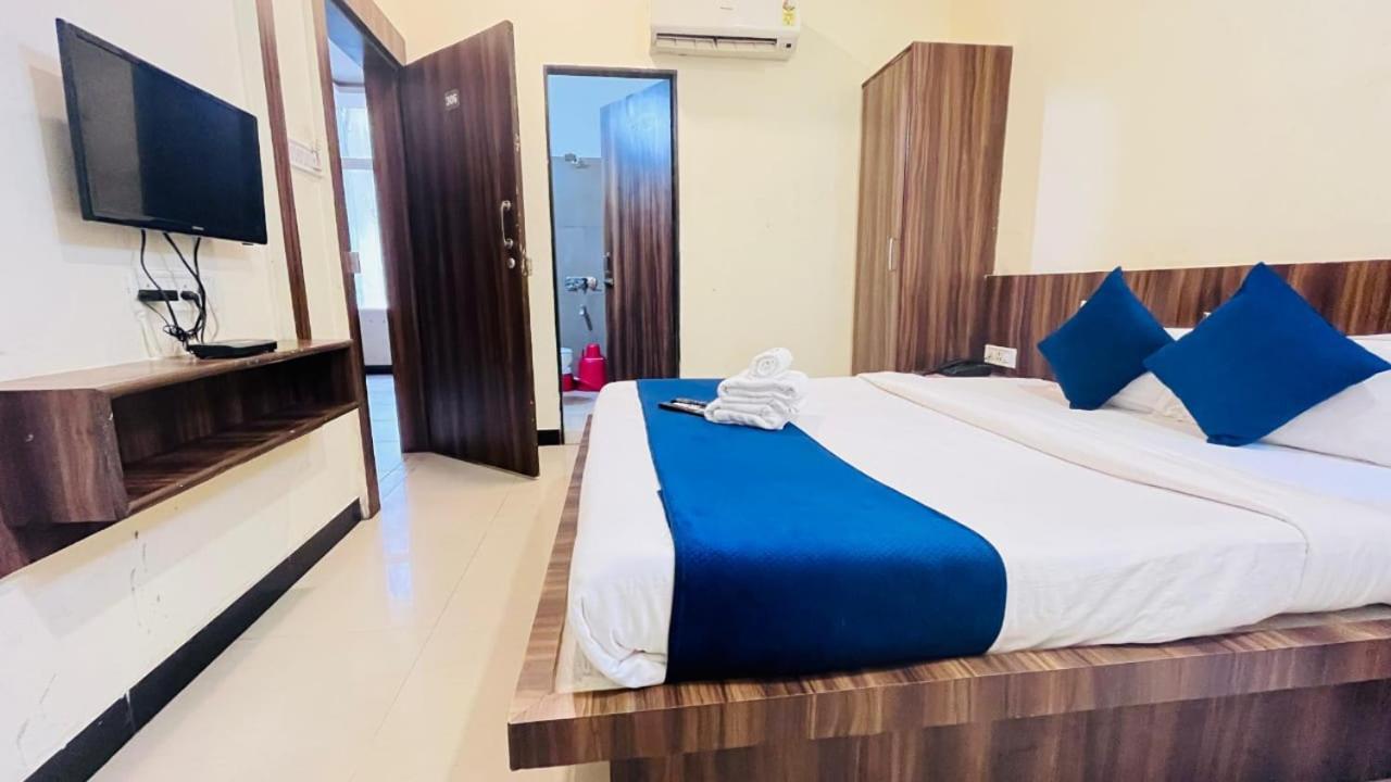 Hotel Ashoka Palace اوجاين المظهر الخارجي الصورة