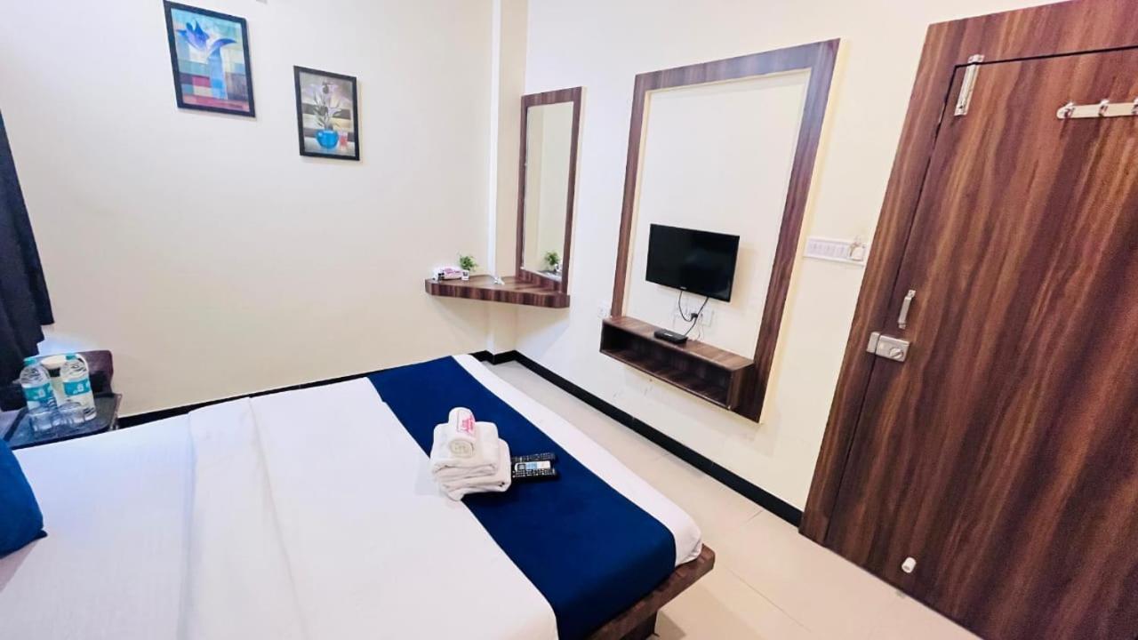 Hotel Ashoka Palace اوجاين المظهر الخارجي الصورة