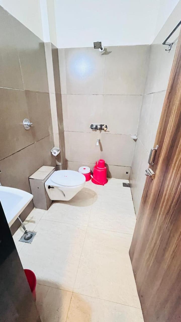 Hotel Ashoka Palace اوجاين المظهر الخارجي الصورة