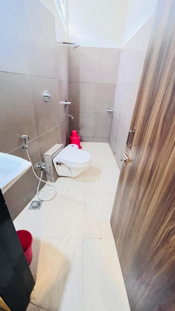 Hotel Ashoka Palace اوجاين المظهر الخارجي الصورة